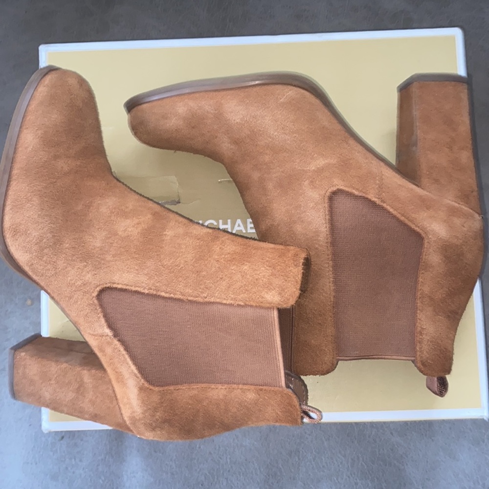 Light brown suede boots 3.5 inch heels - Picture 6 of 6